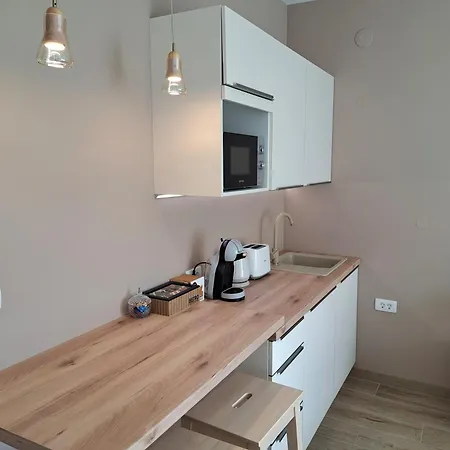 & Ladisic Guest house