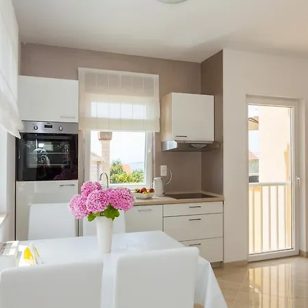 & Ladisic Guest house 4*
