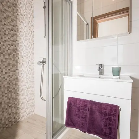 Guest house & Ladisic 4*